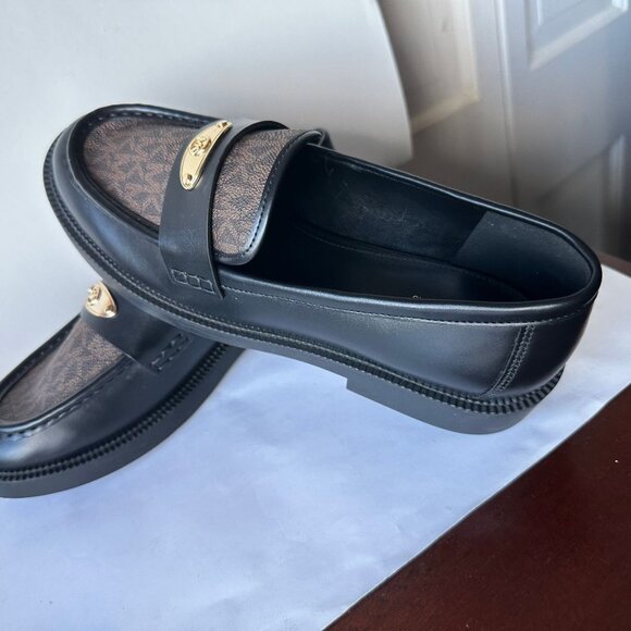 BRAND NEW MICHAEL KORS LOAFERS SIZE 9 - Picture 2 of 5